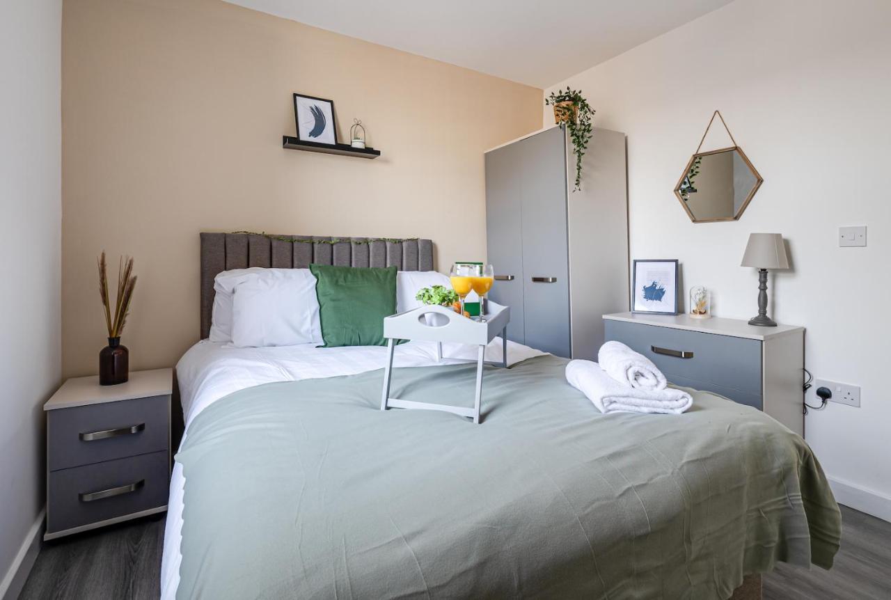 Top Floor Apartment With Private Balcony In Stockport Centre By Hass Haus 외부 사진