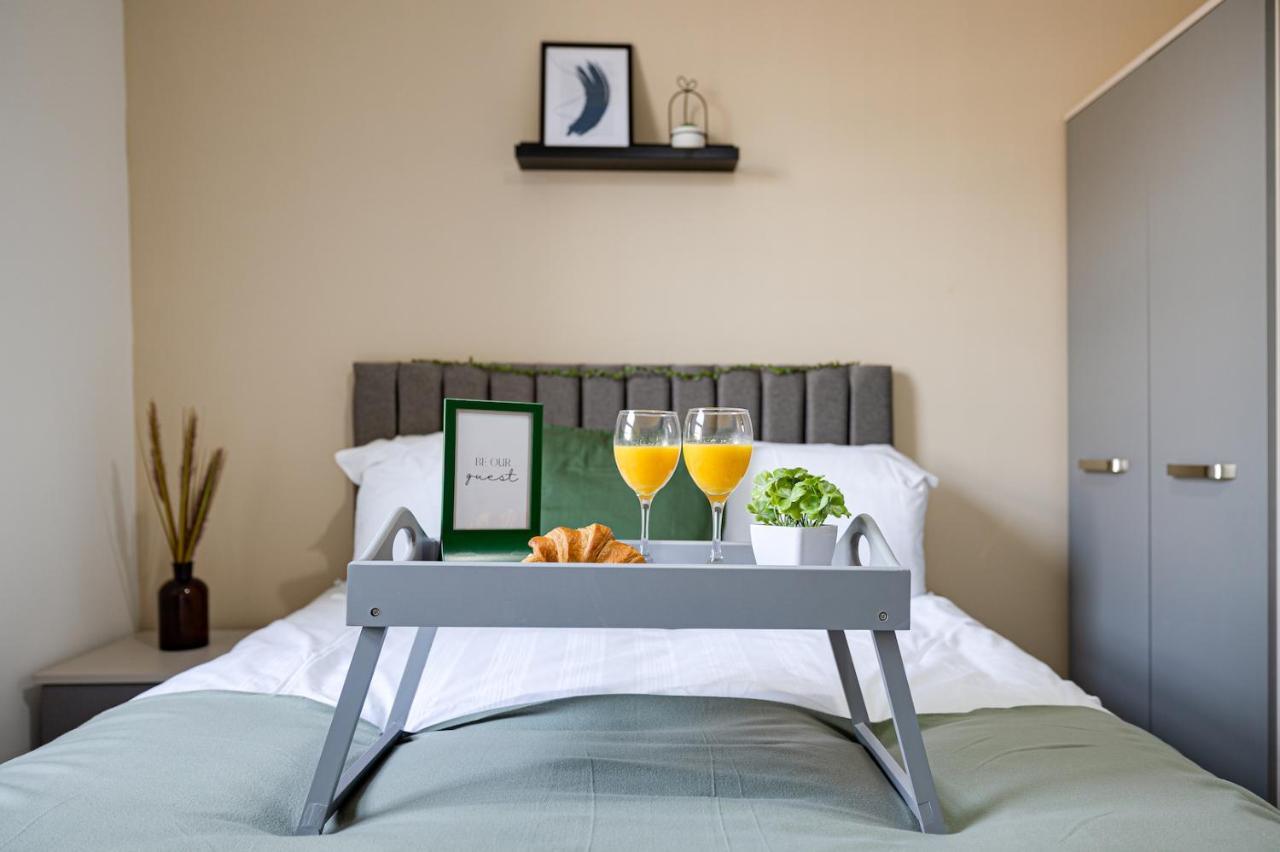 Top Floor Apartment With Private Balcony In Stockport Centre By Hass Haus 외부 사진