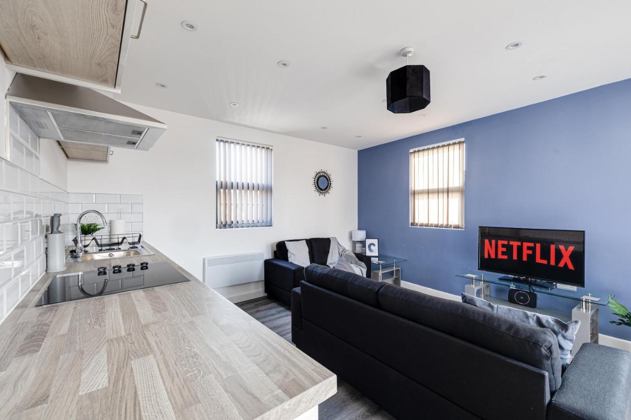 Top Floor Apartment With Private Balcony In Stockport Centre By Hass Haus 외부 사진