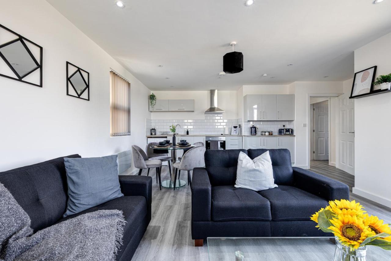 Top Floor Apartment With Private Balcony In Stockport Centre By Hass Haus 외부 사진