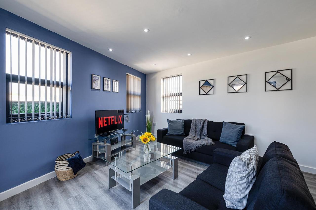Top Floor Apartment With Private Balcony In Stockport Centre By Hass Haus 외부 사진
