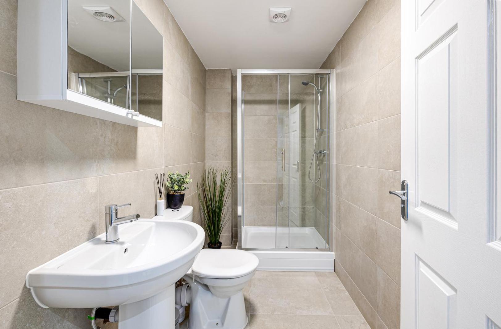 Top Floor Apartment With Private Balcony In Stockport Centre By Hass Haus 외부 사진